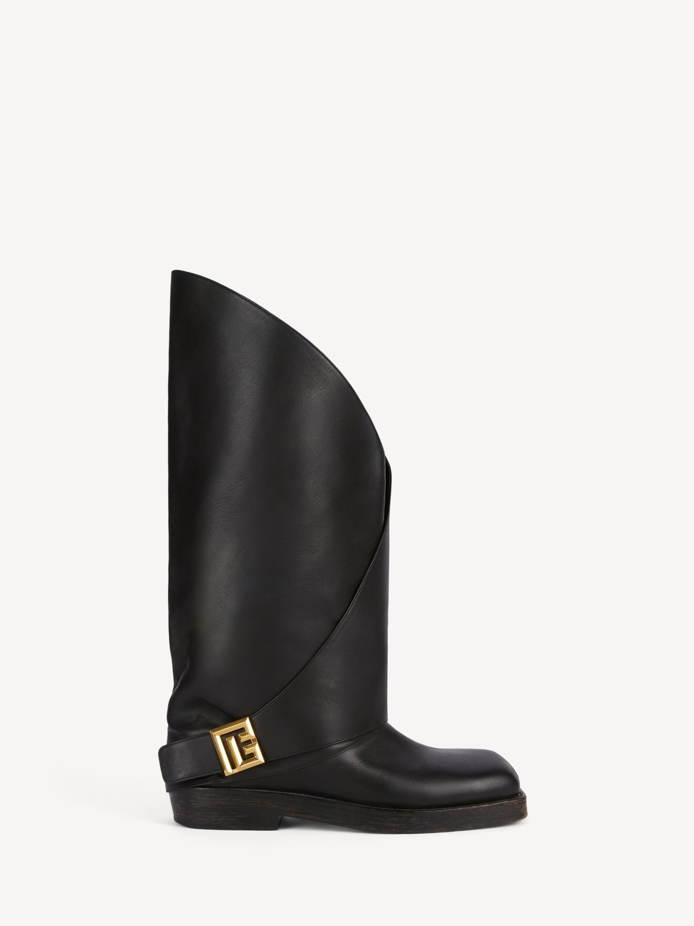 Twist flat leather boots