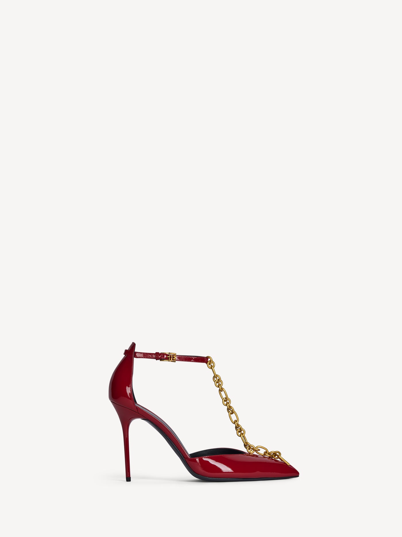 Sync chain pumps in patent leather