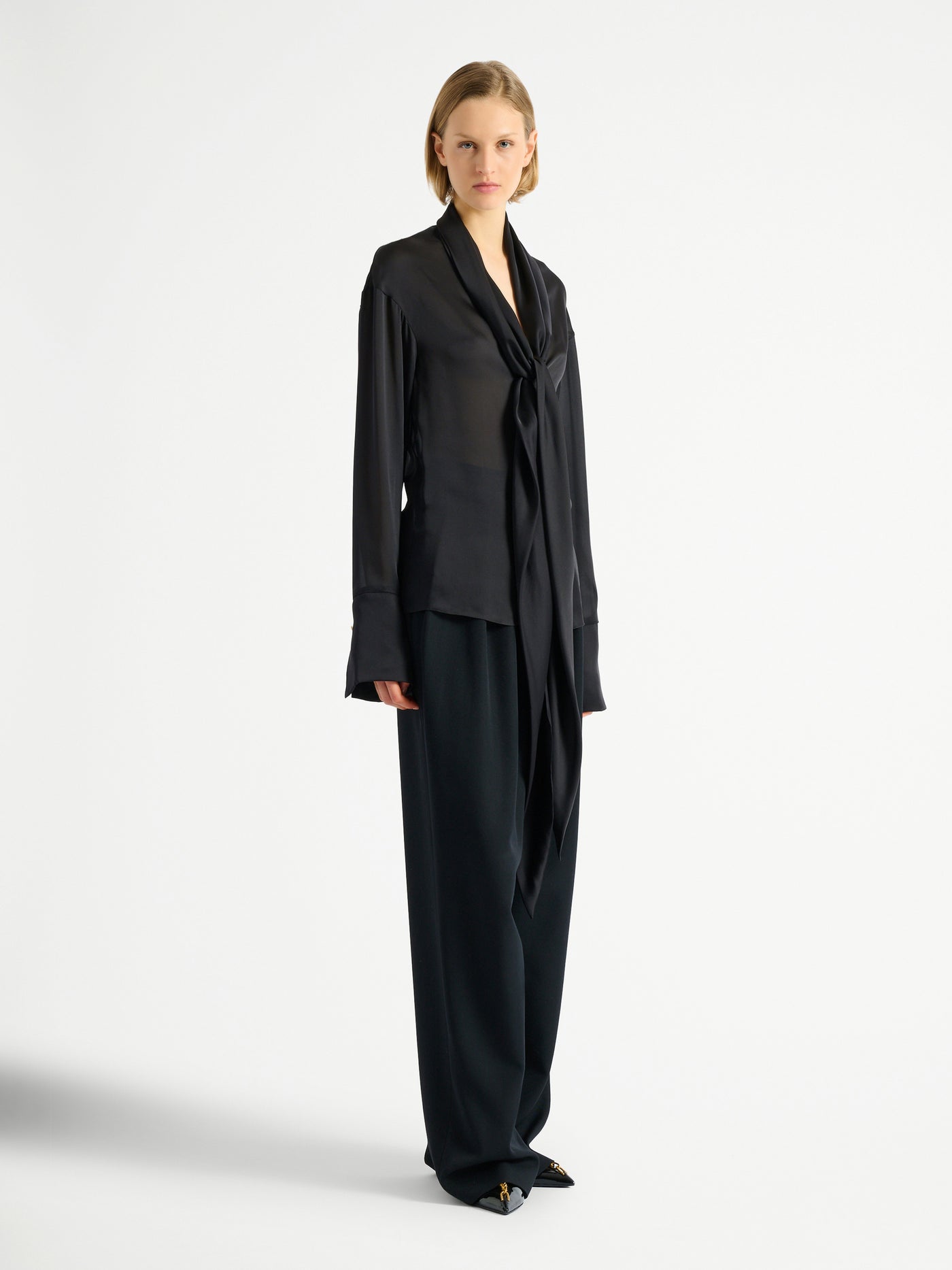 Silk shirt with tie collar