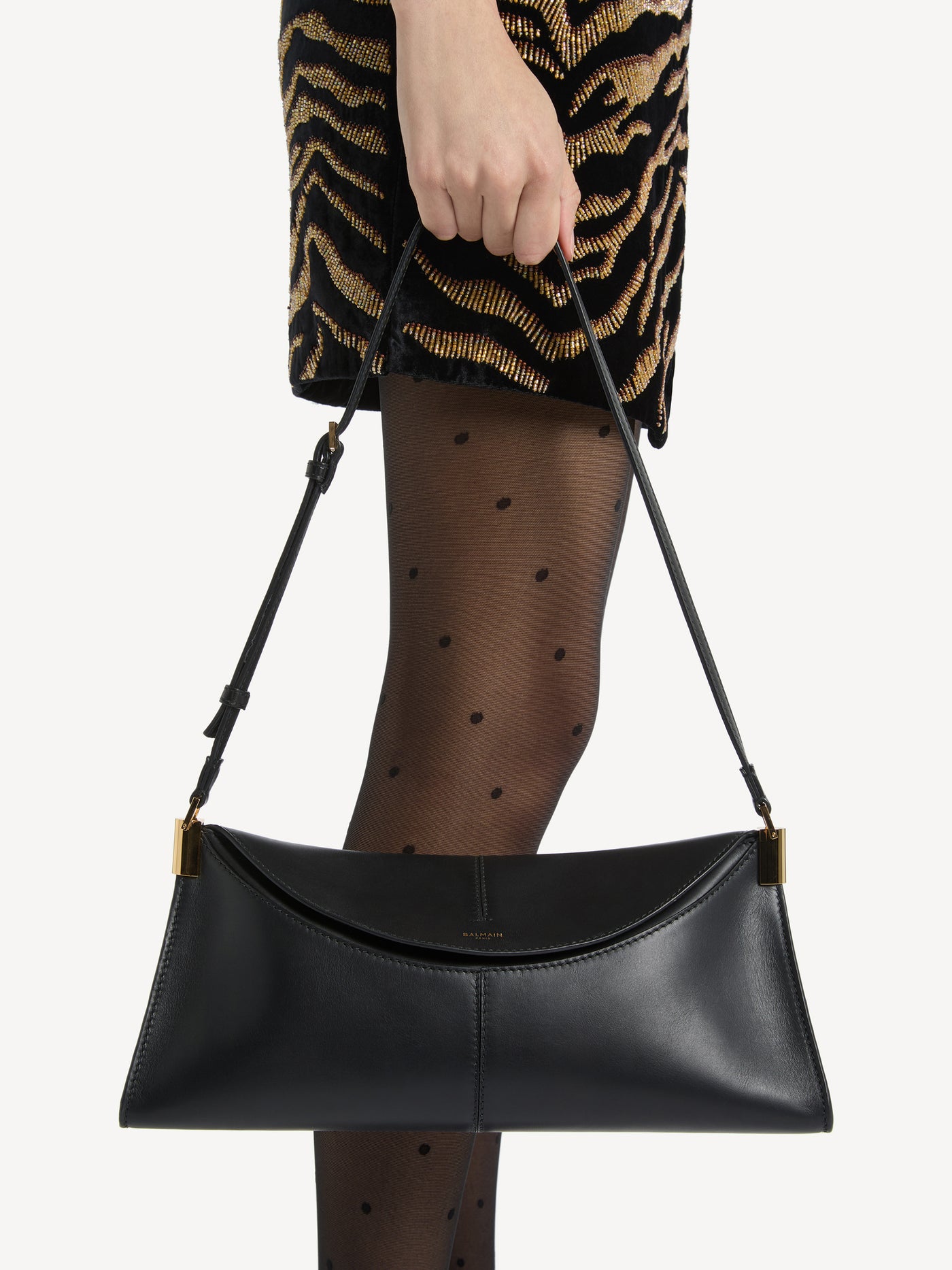 64-83 medium bag in smooth leather