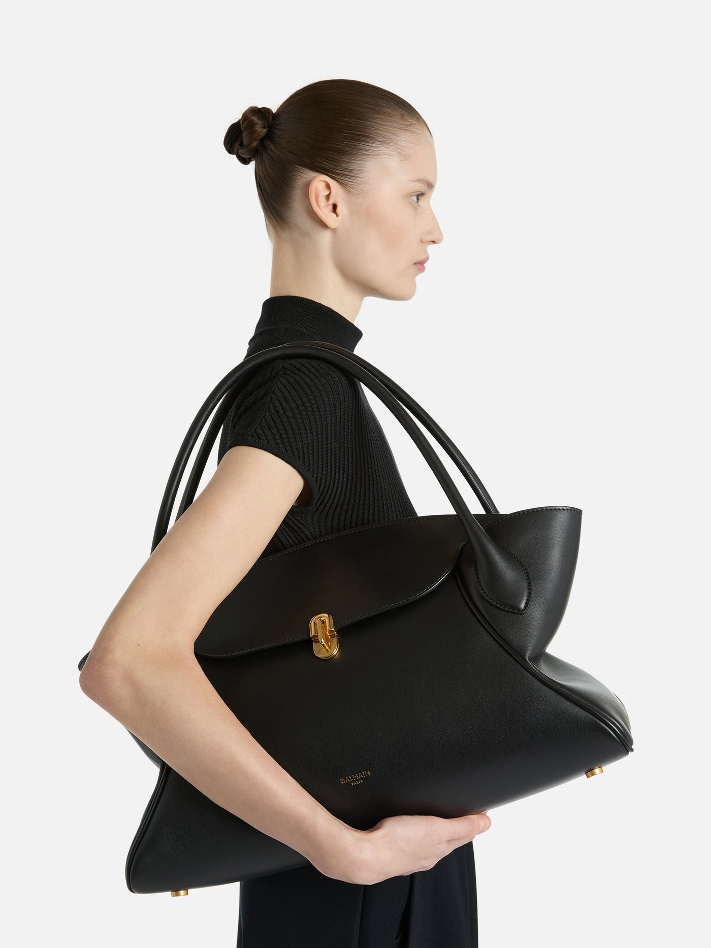Medium Pulse Day bag in smooth leather
