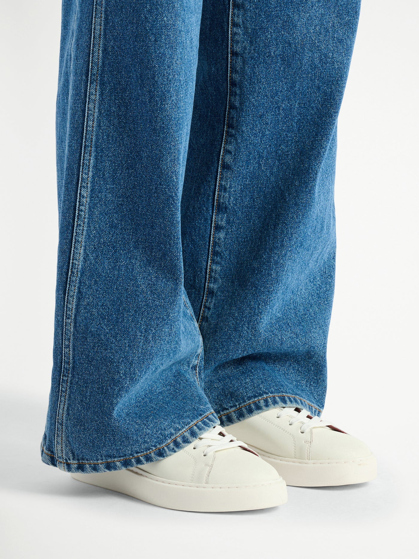 B-Court smooth leather trainers