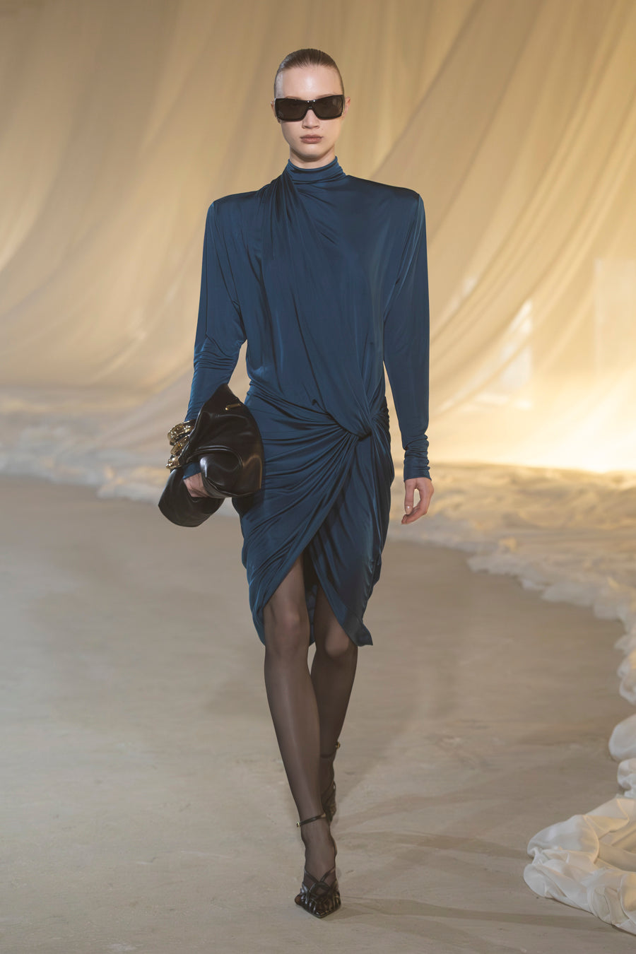 Women FW26 runway - look 9