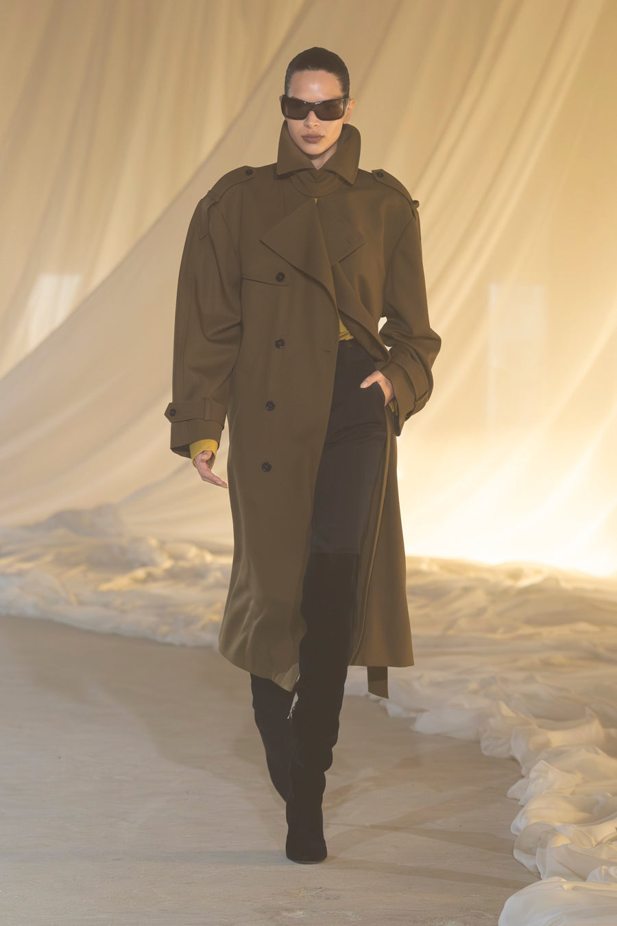 Women FW26 runway - look 24