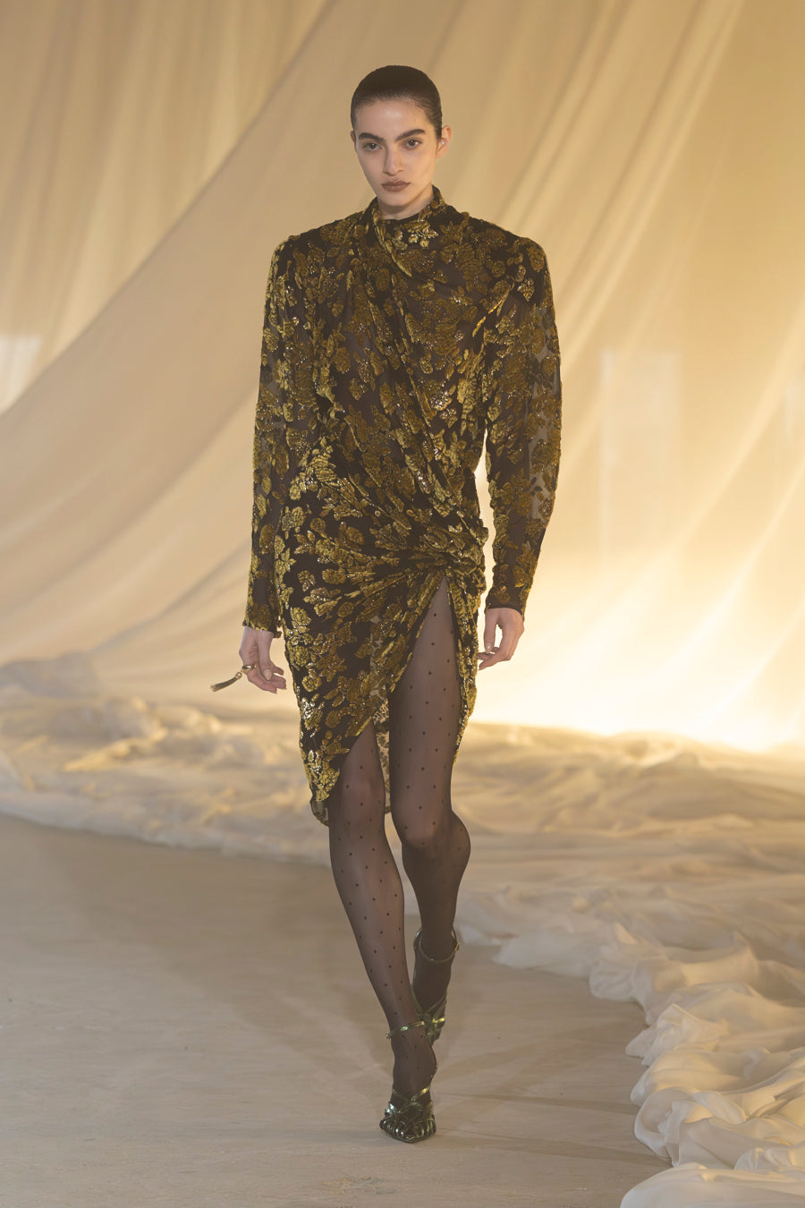 Women FW26 runway - look 25