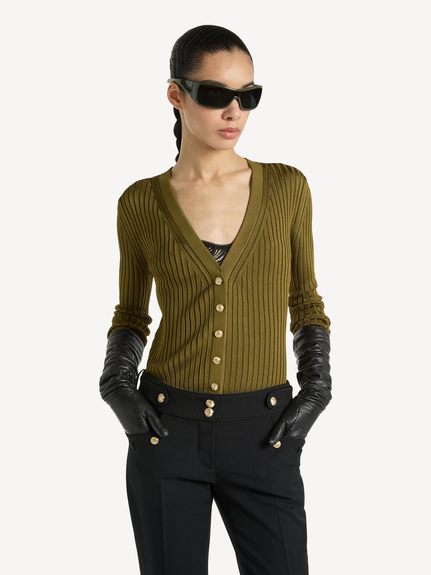 Buttoned ribbed knit cardigan