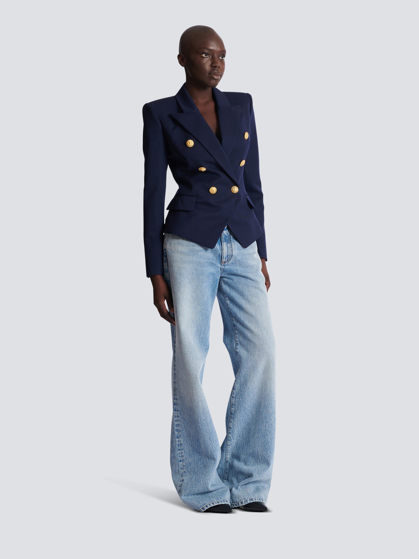 Fitted wool 6-buttons jacket
