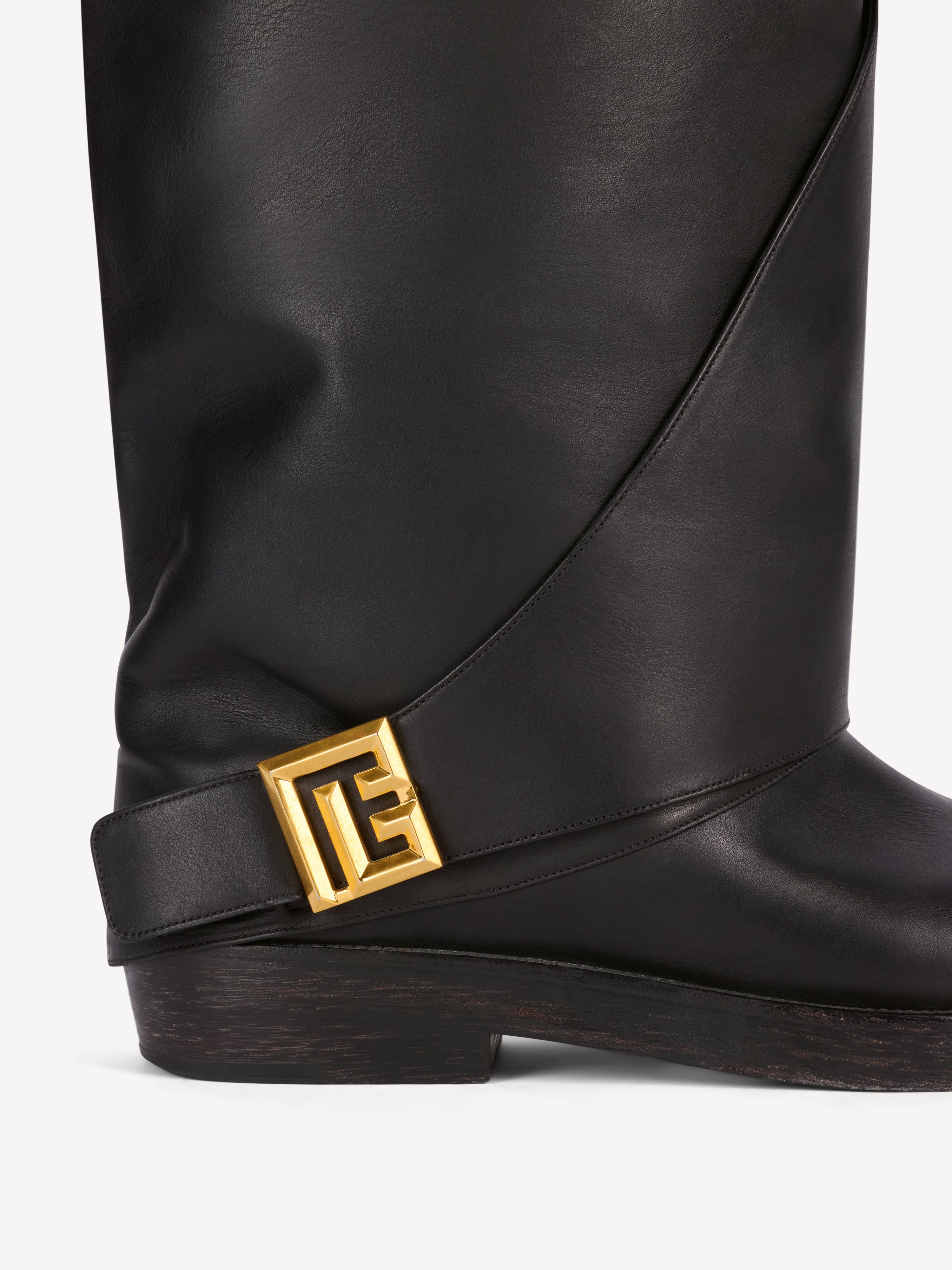 Twist flat leather boots Black - Women I Balmain
