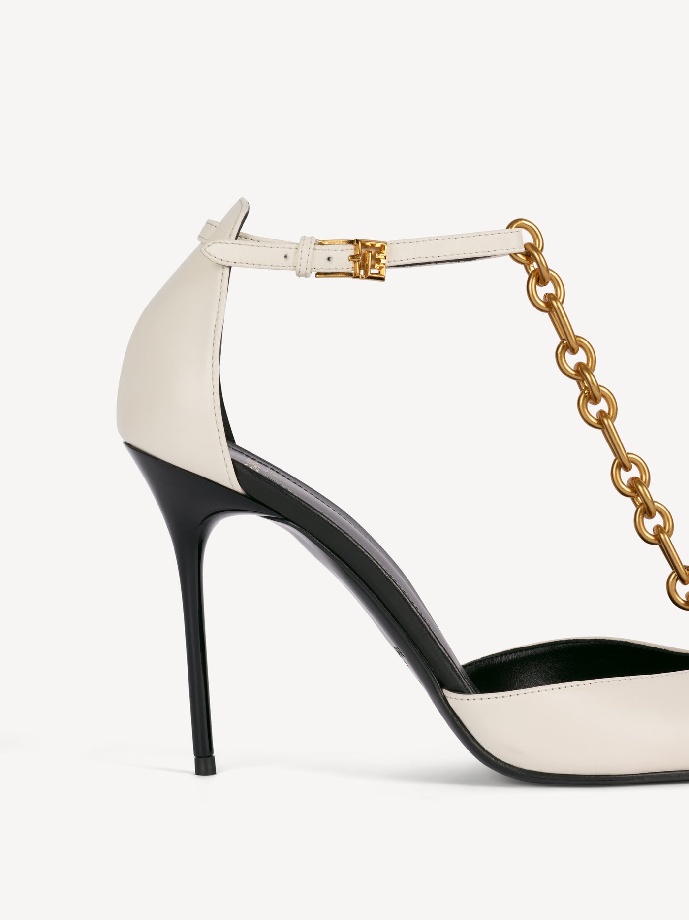 Sync leather stilettos with pointed toe