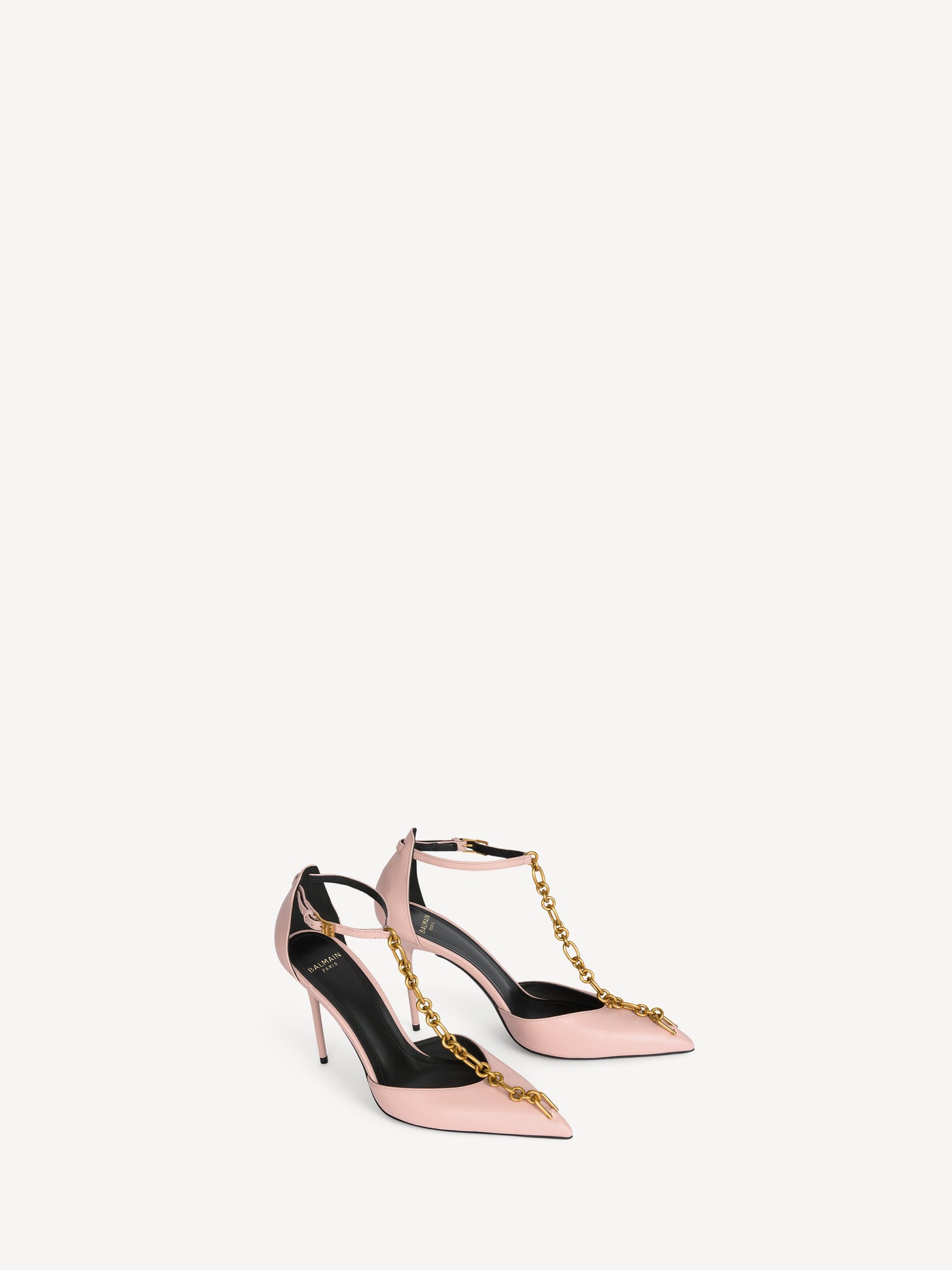 Sync chain leather pumps