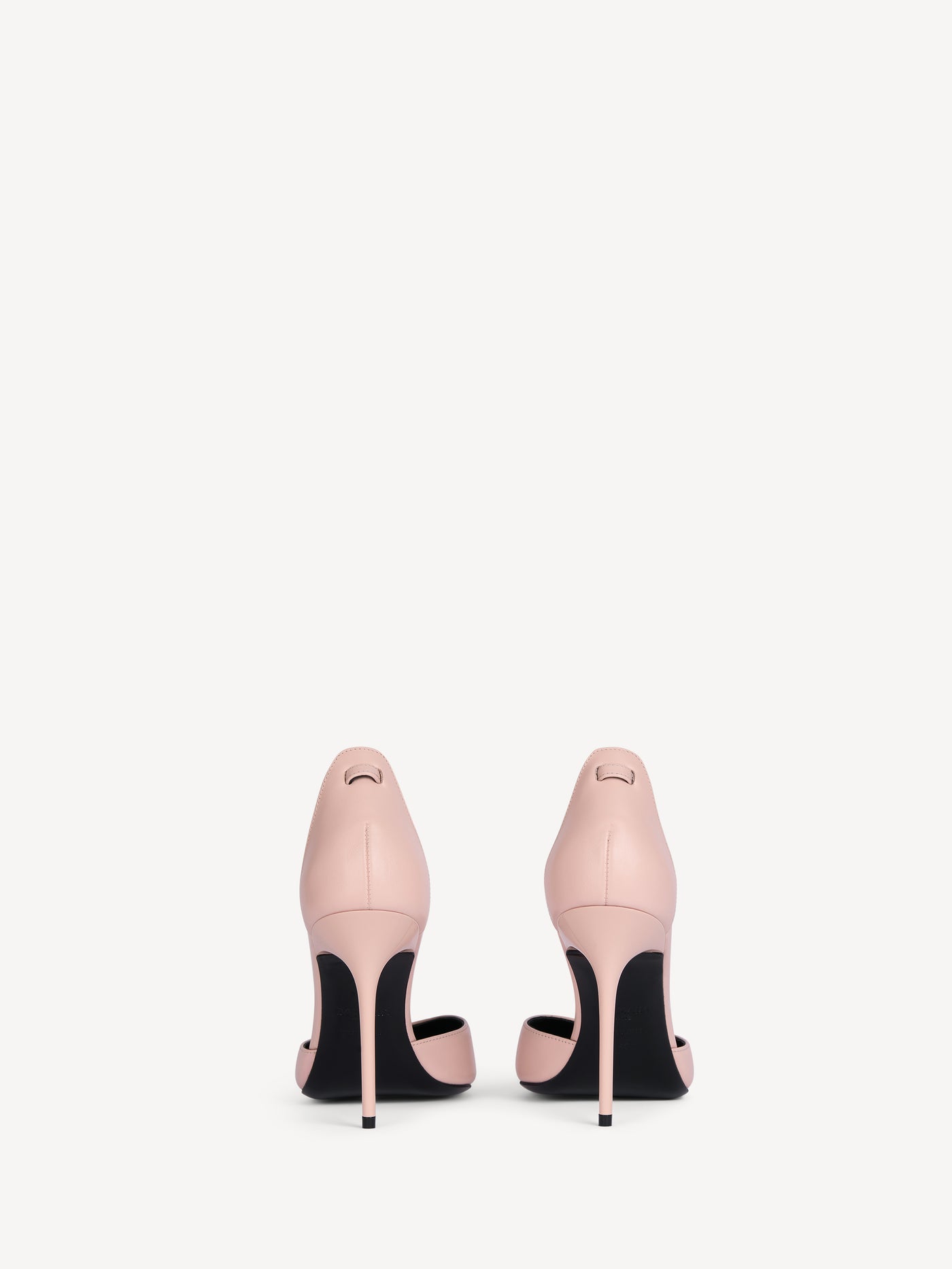 Sync chain leather pumps