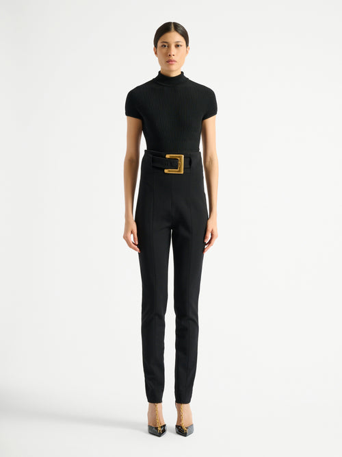 Stretch trousers with belt
