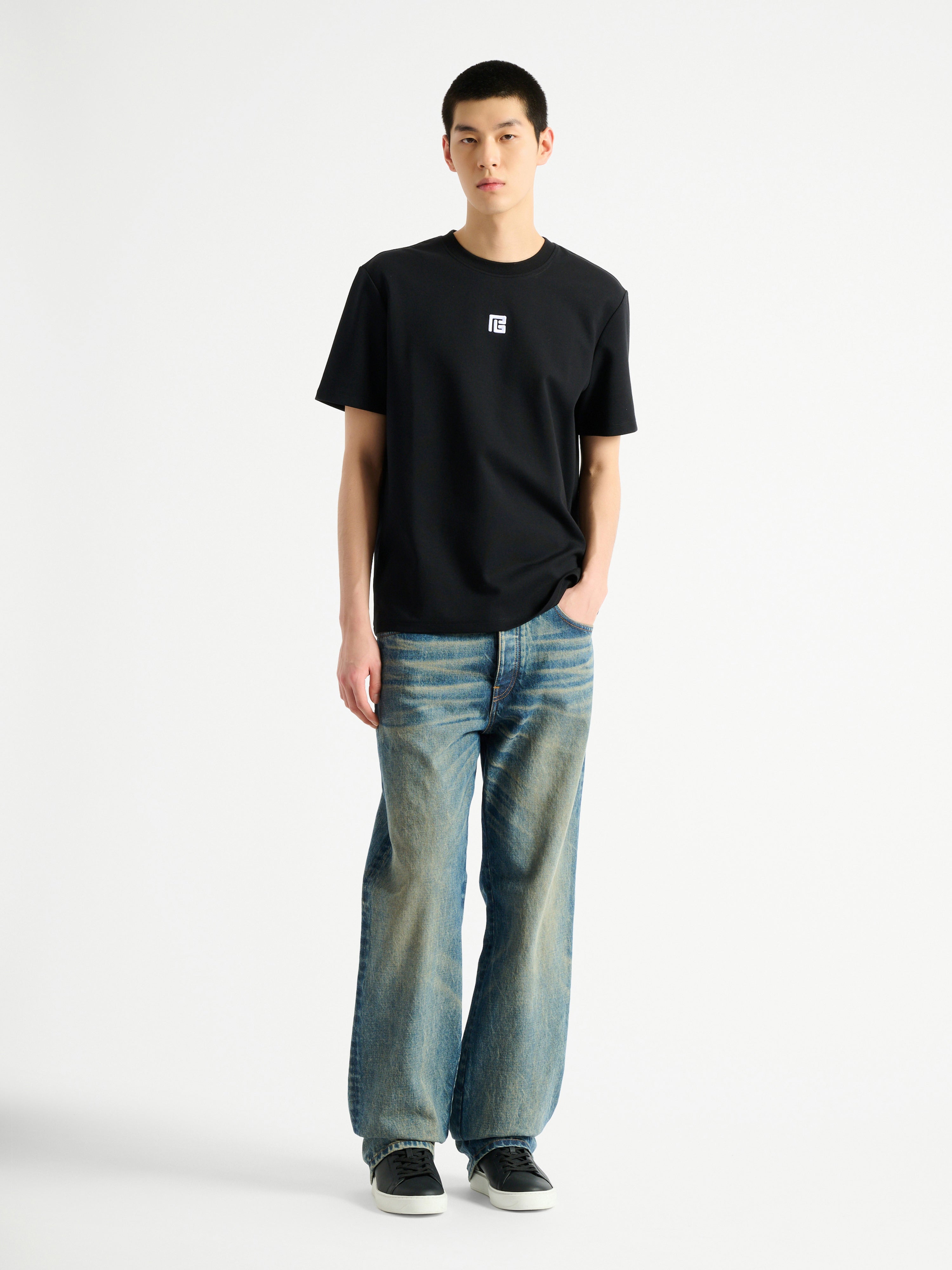 エンブロイダリーロゴ Tシャツ 黒 - メンズ | BALMAIN