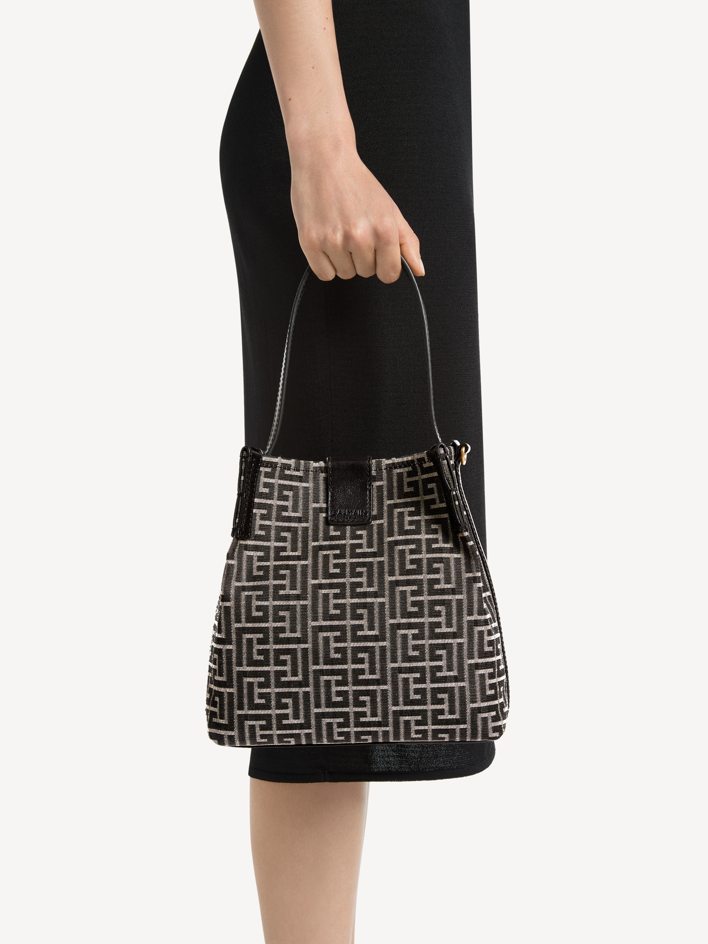 Release Bucket bag in jacquard and calfskin