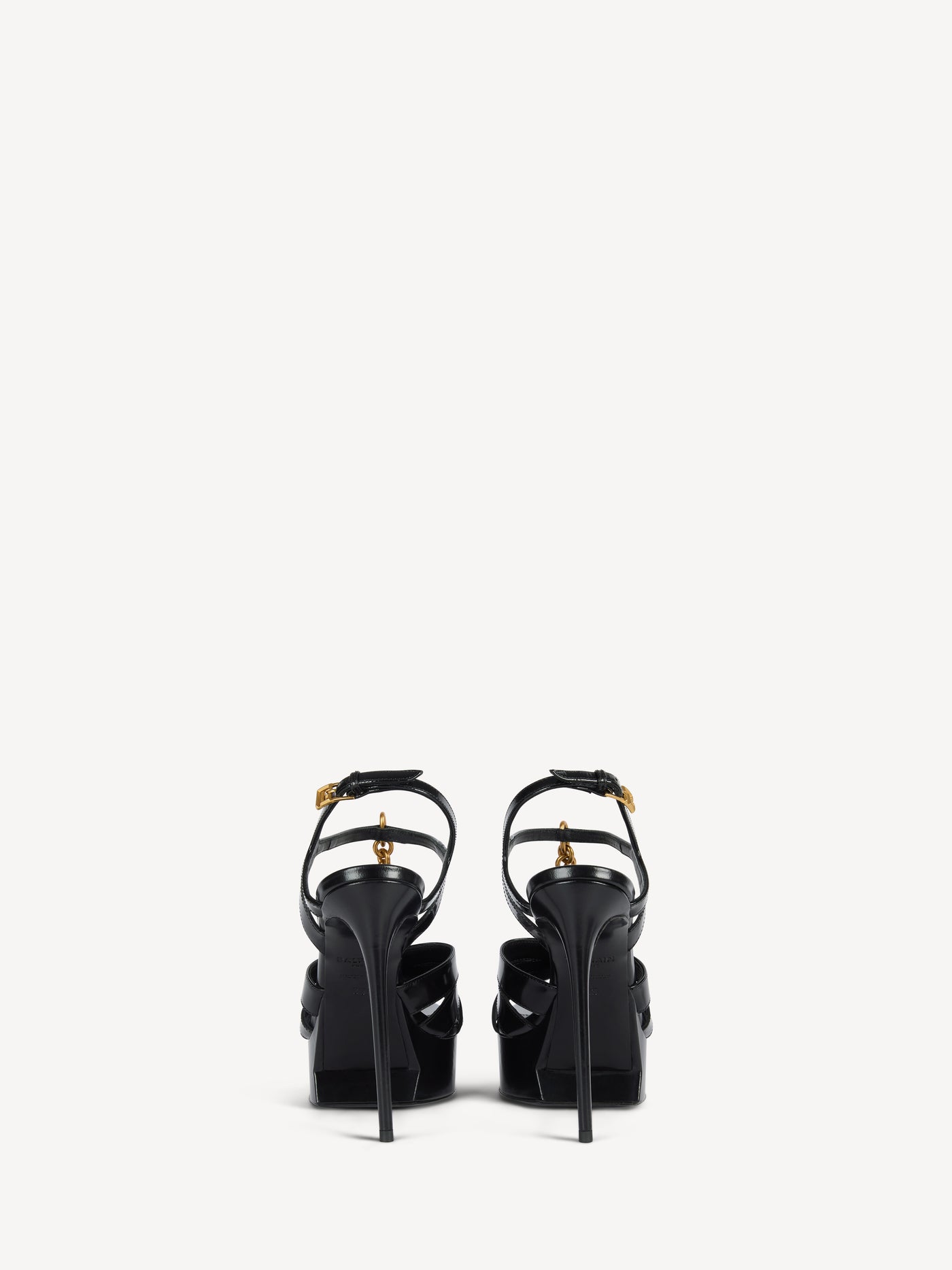 Sync platform sandals in patent lambskin