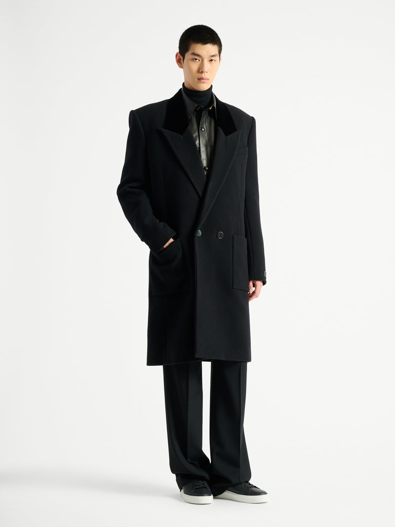 Long wool and velvet coat