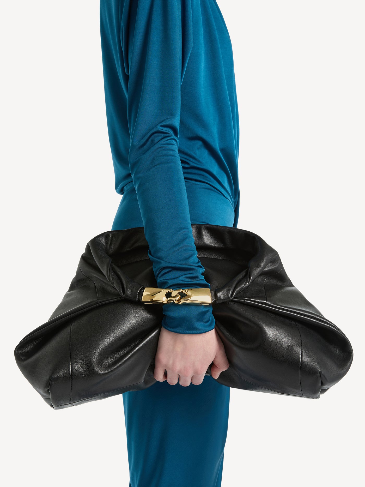 DINNER AT 8 medium bag in smooth leather