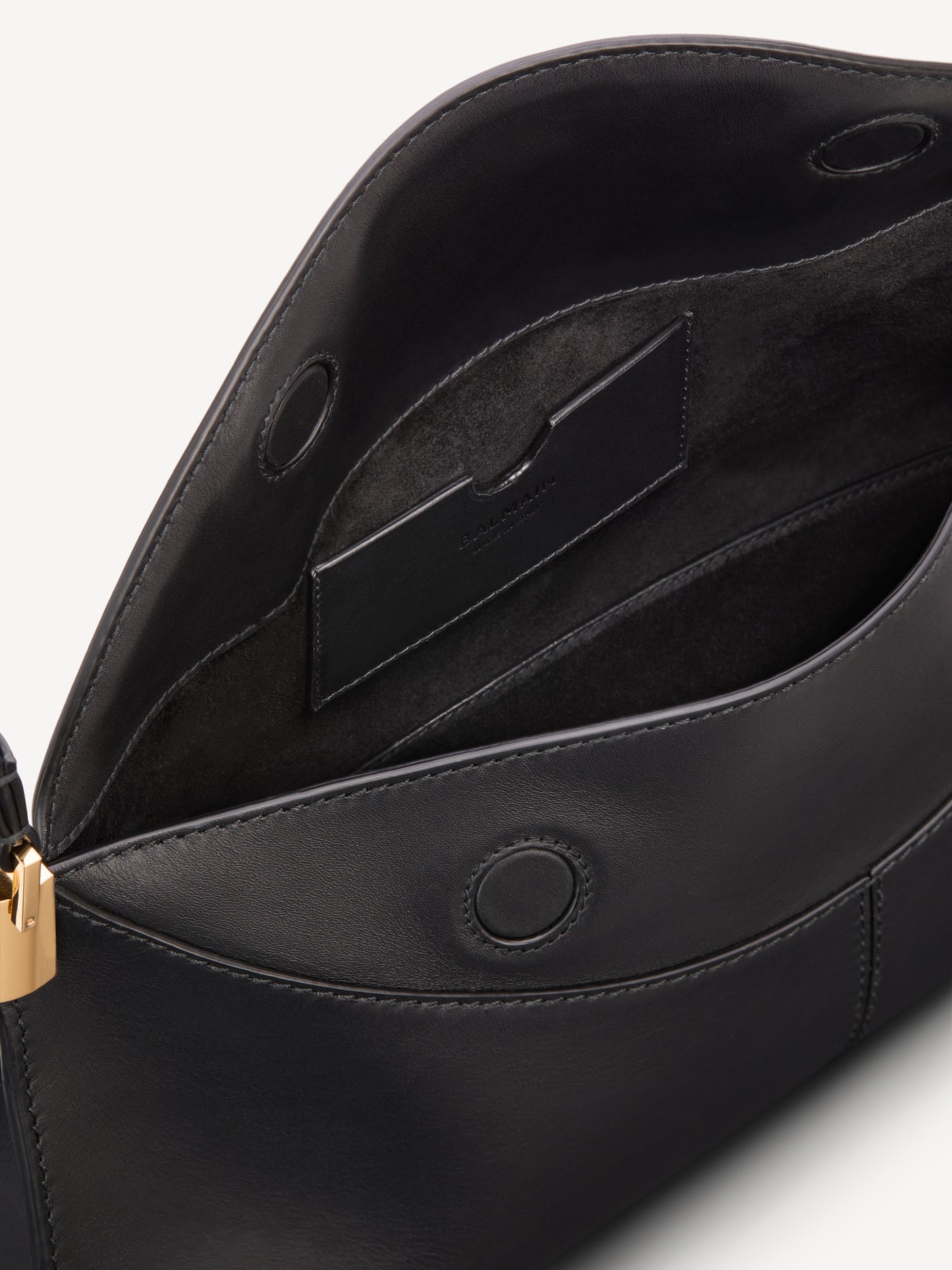 64-83 medium bag in smooth leather