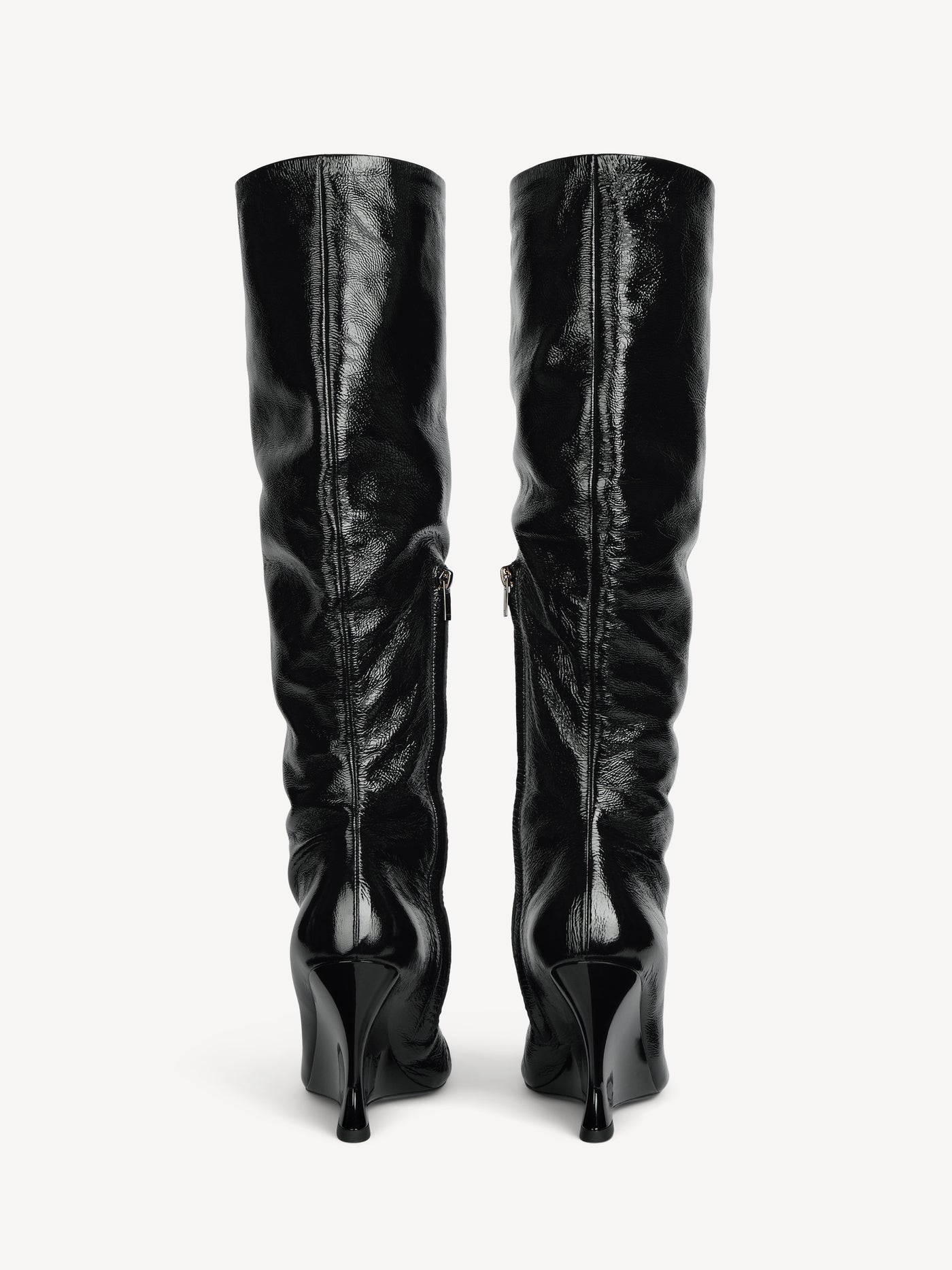 Wedge boots in crinkled patent leather