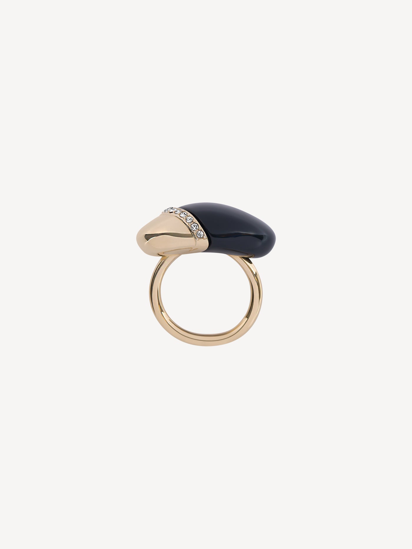 Organic ring in lacquered brass