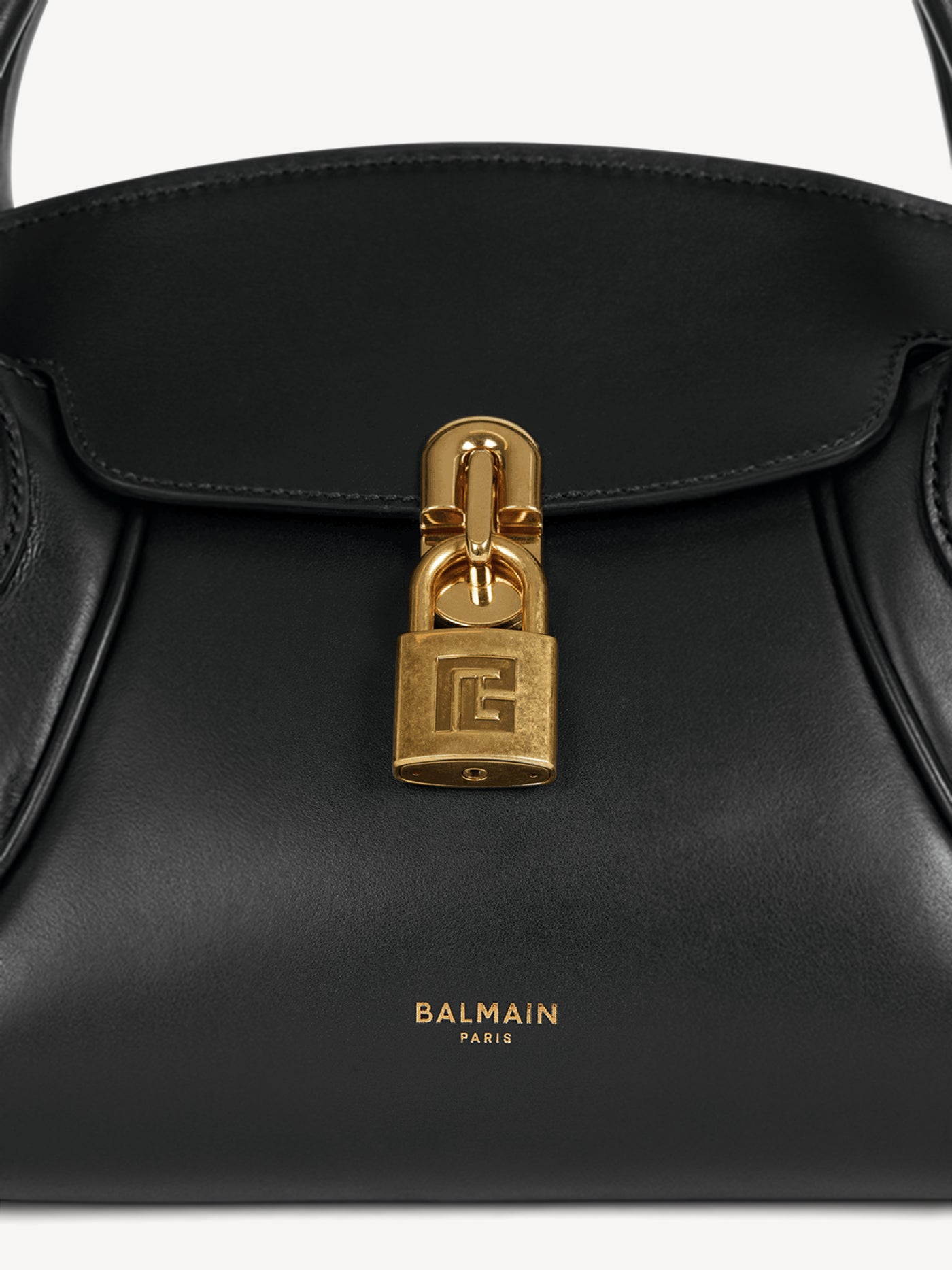 Small Pulse Day bag in smooth leather