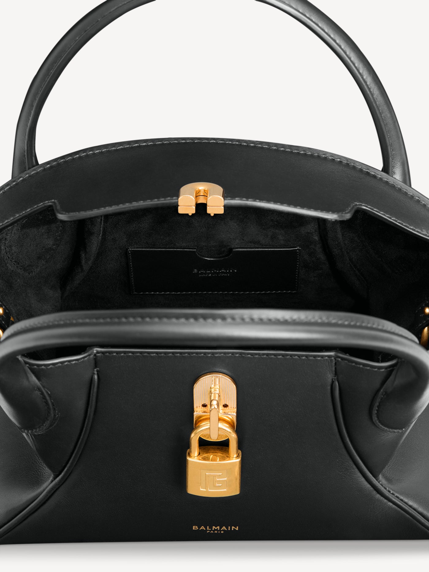 Small Pulse Day bag in smooth leather