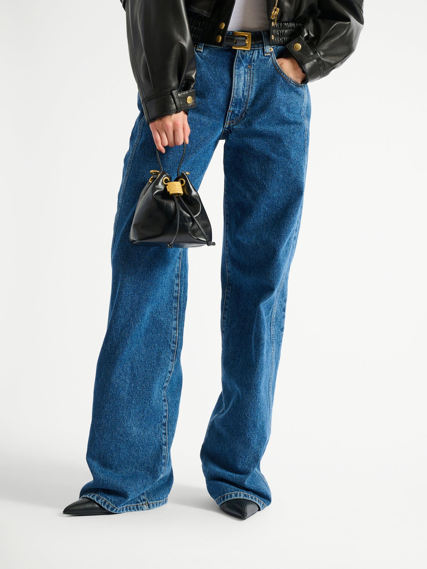 Pulse Bucket bag in smooth leather