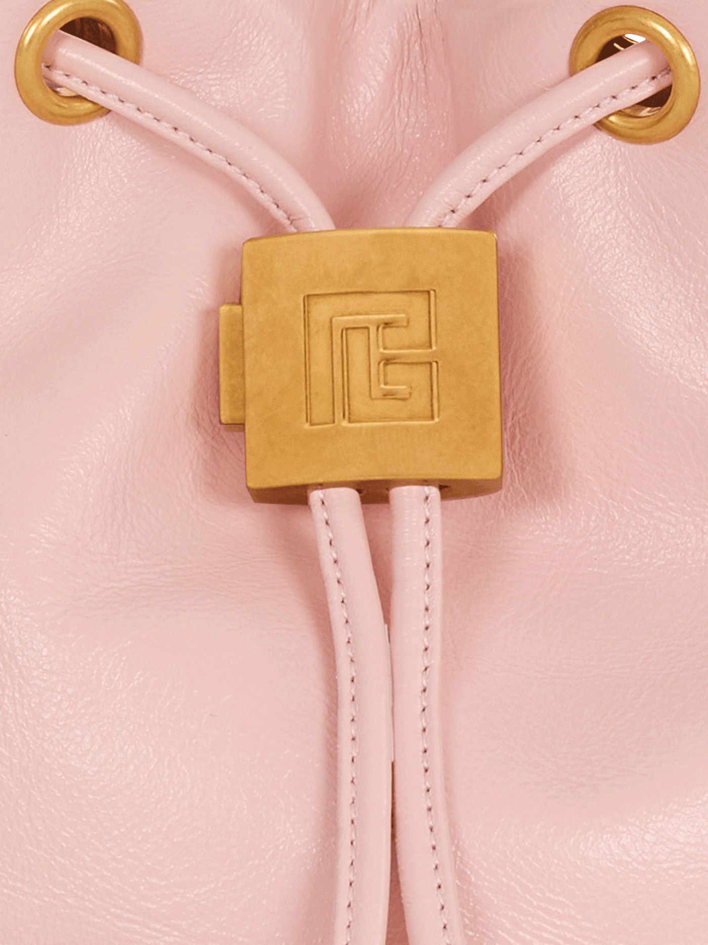 Pulse Bucket bag in smooth leather