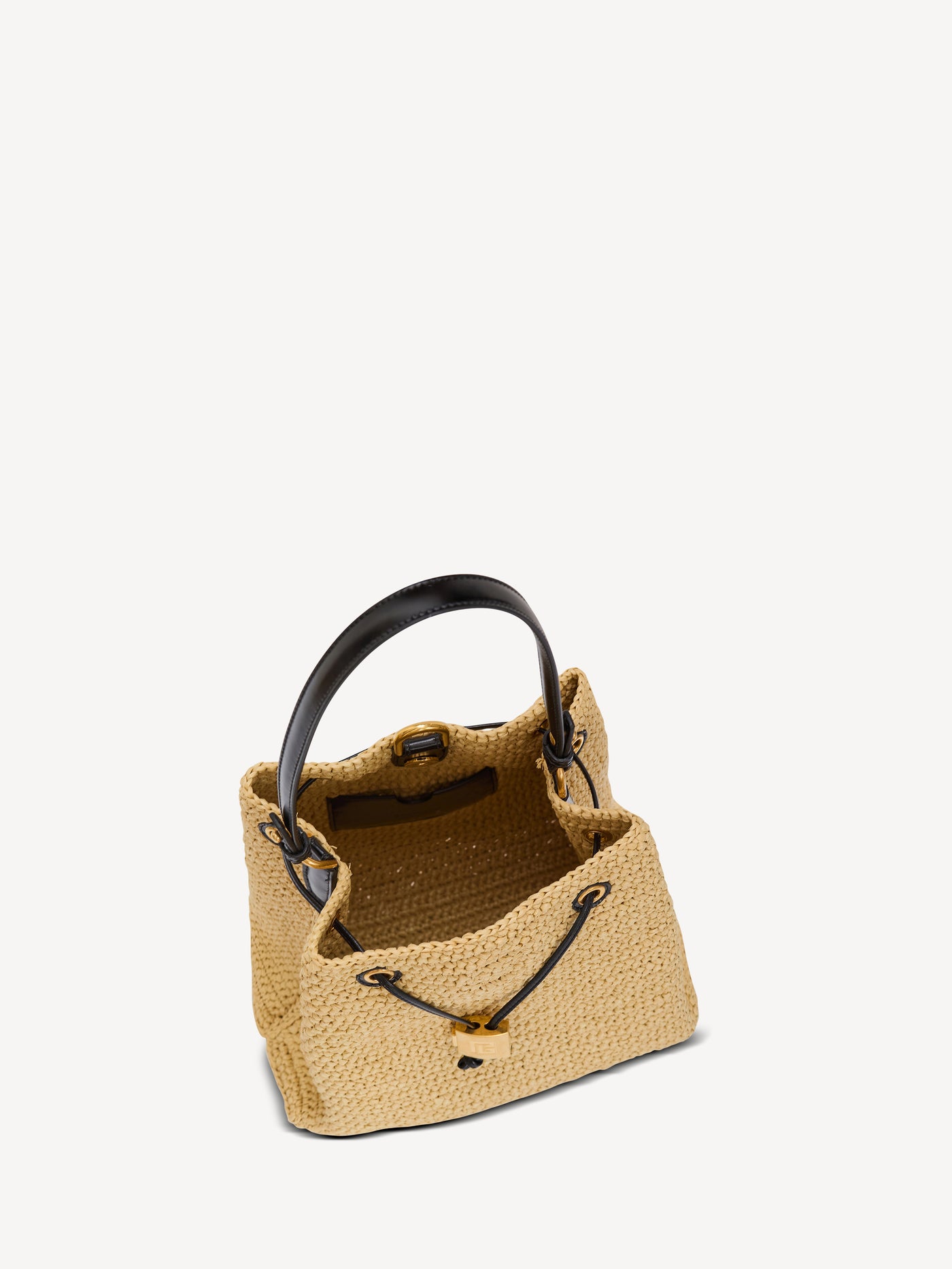 Pulse crochet and leather backpack