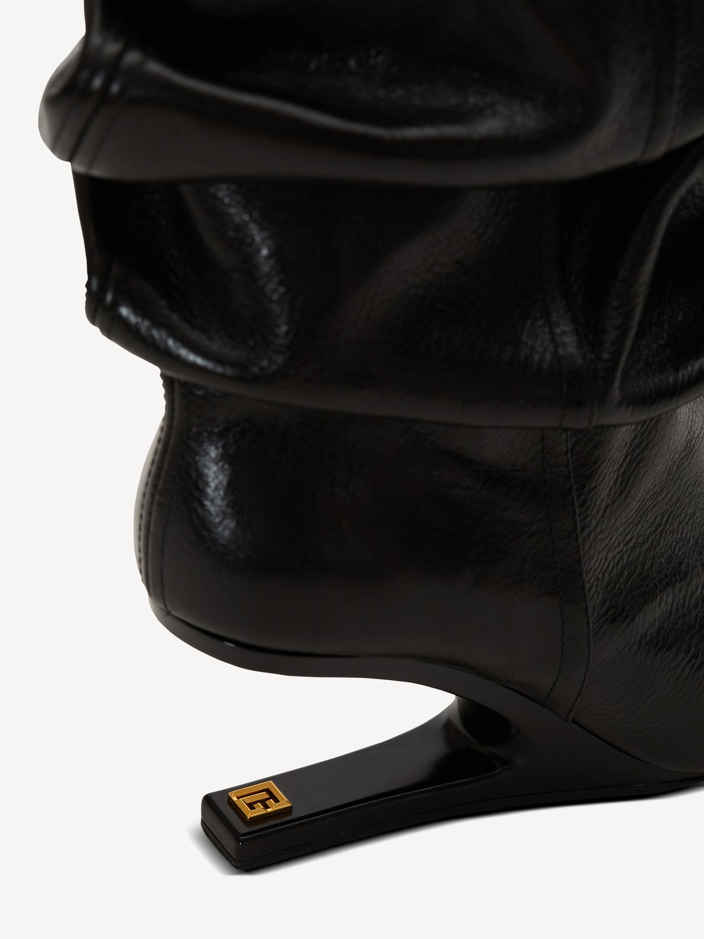 No Wedge textured leather ankle boots