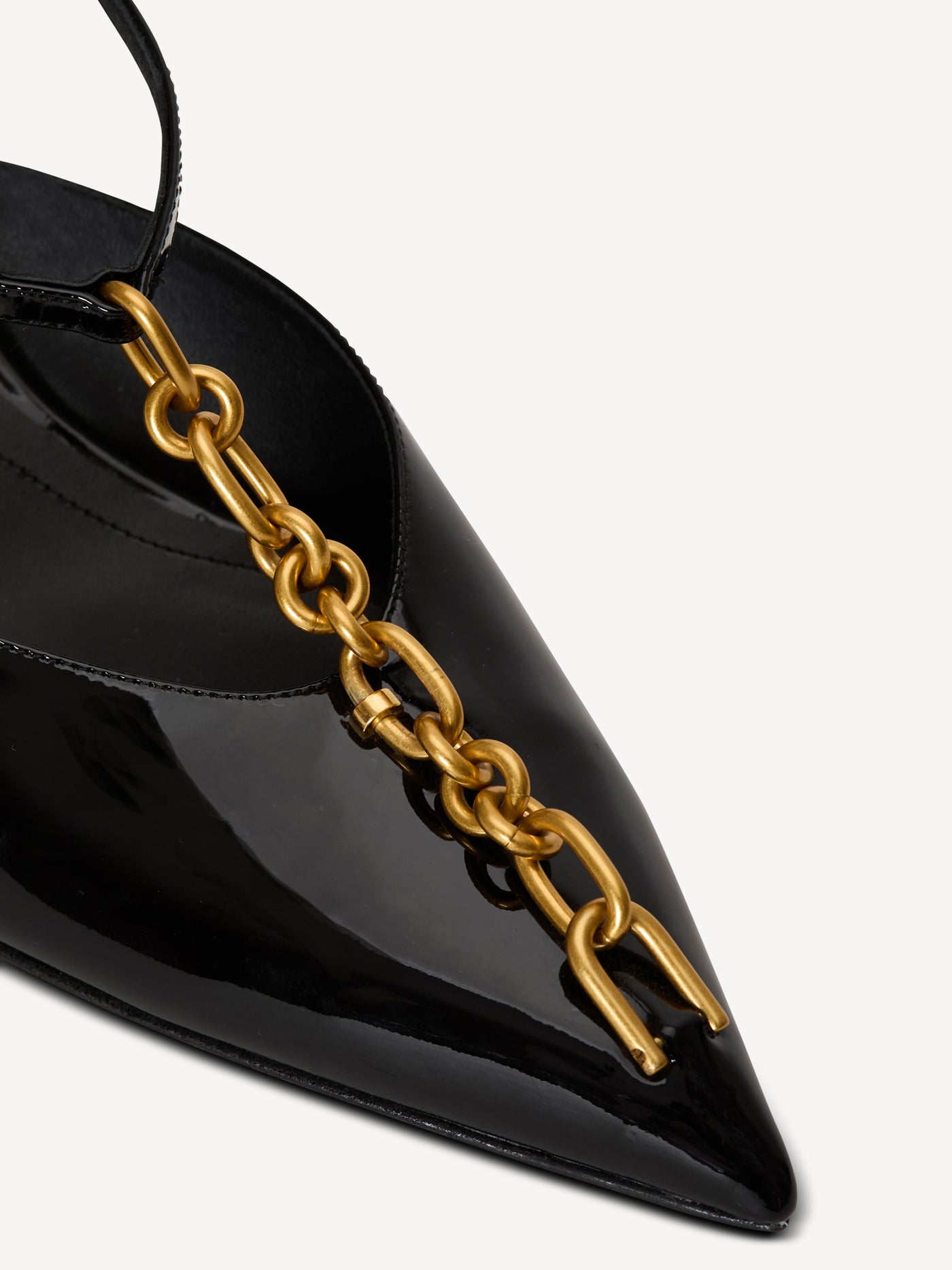 Sync chain kitten slingbacks in patent leather