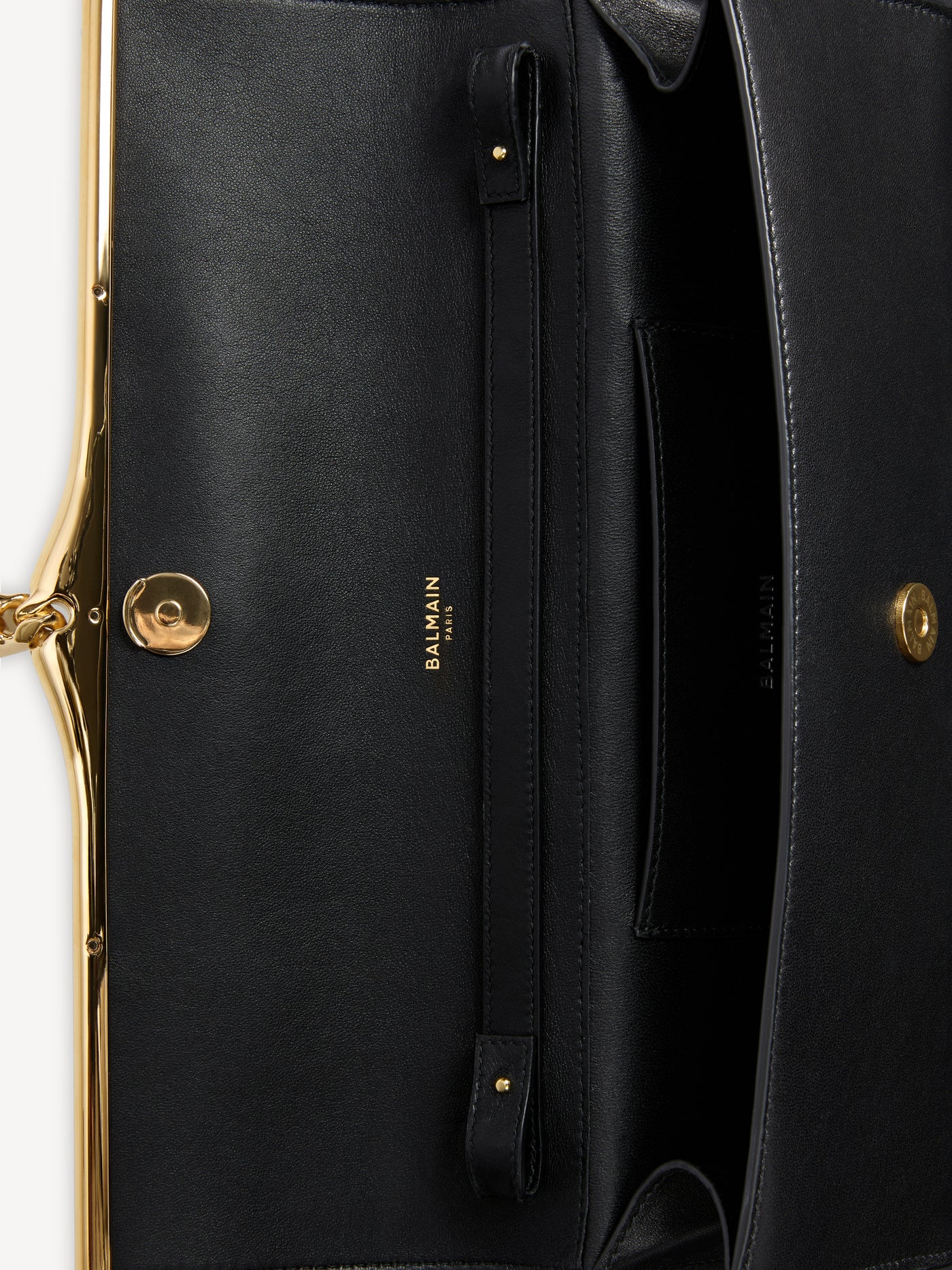 Ophir chain pouch in smooth leather