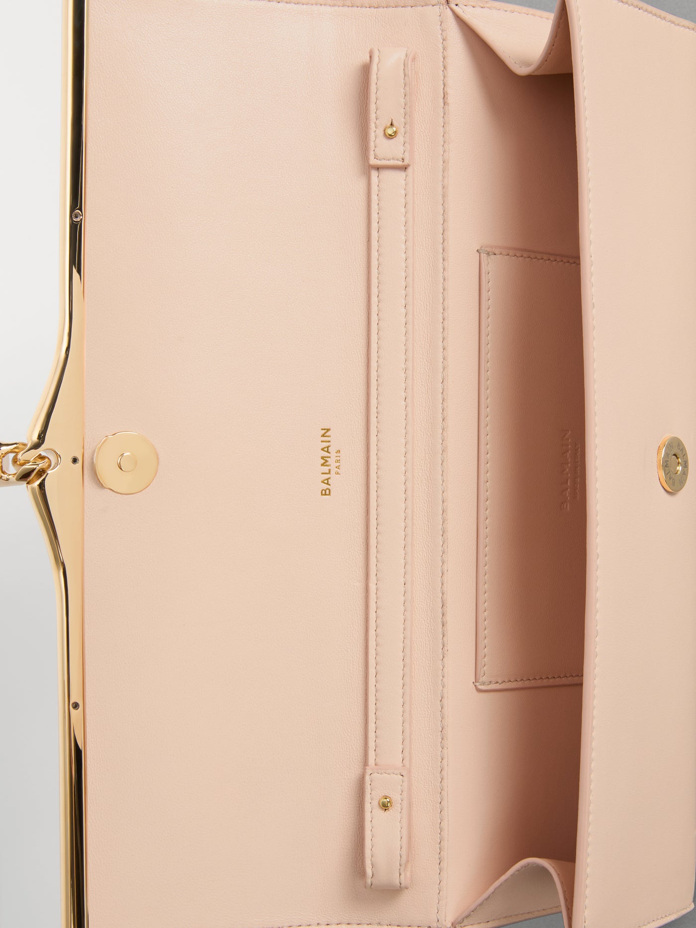 Ophir chain pouch in smooth leather