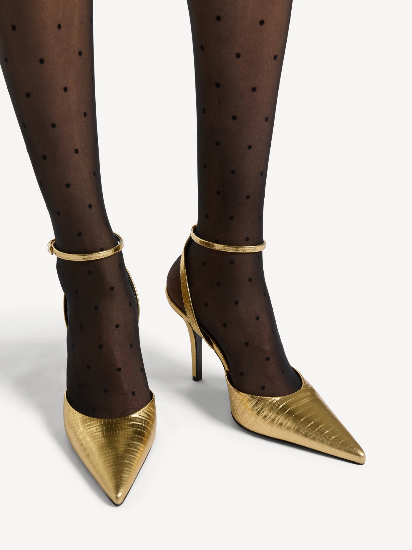 Strappy courts in metallic embossed leather