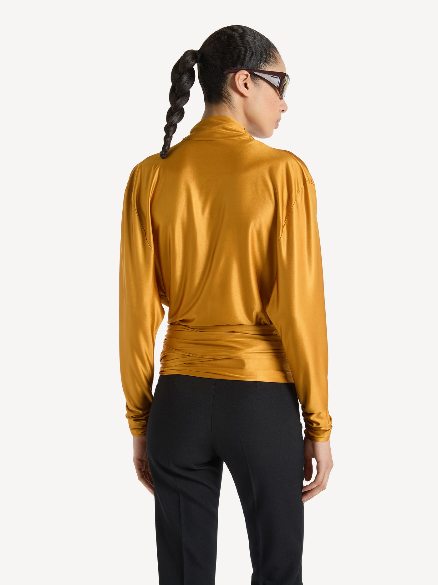 Flowing jersey blouse with tie